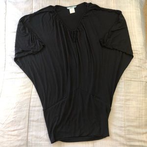 Marciano Black Cold Shoulder Batwing Sleeve Keyhole Front Zip Pocket Top Sz XS